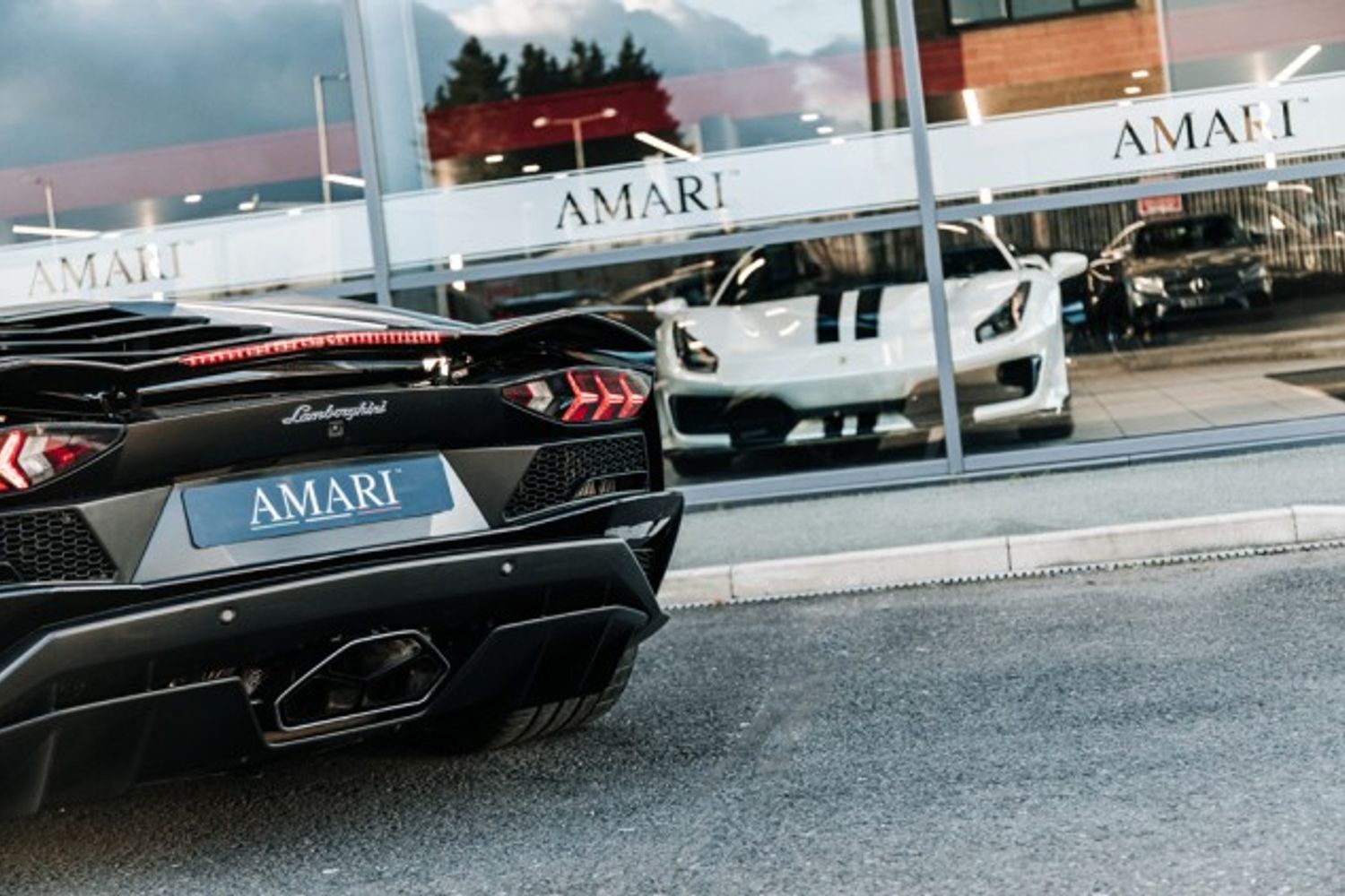 LAMBORGHINI AVENTADOR COUPE 6.5 LP 740-4 S 2DR SEMI AUTOMATIC