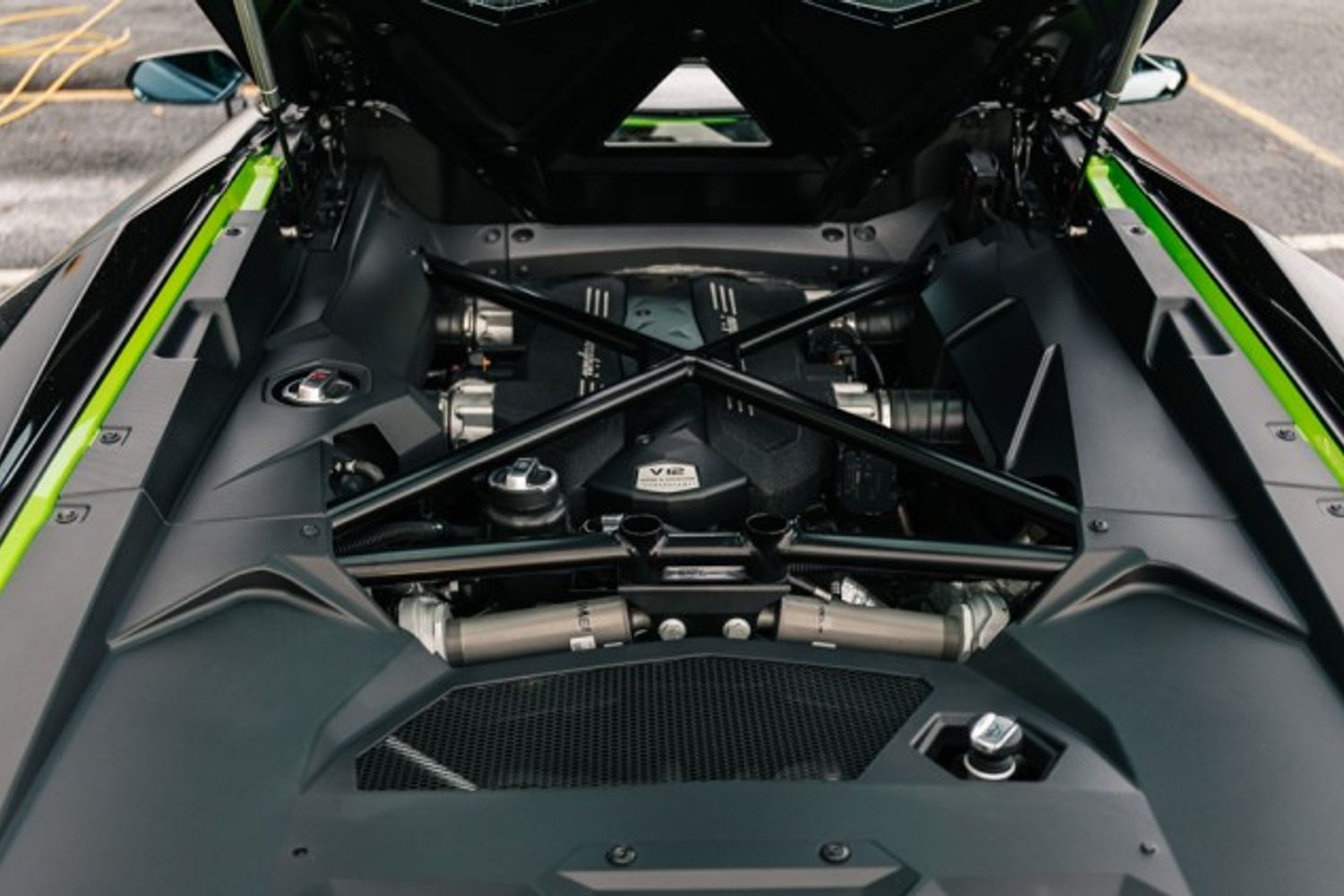 LAMBORGHINI AVENTADOR COUPE 6.5 V12 2DR SEMI AUTOMATIC