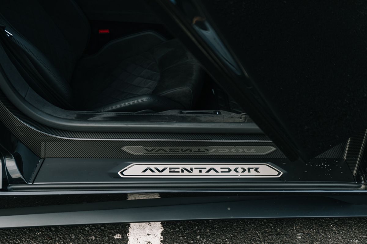 LAMBORGHINI AVENTADOR COUPE 6.5 LP 740-4 S 2DR SEMI AUTOMATIC