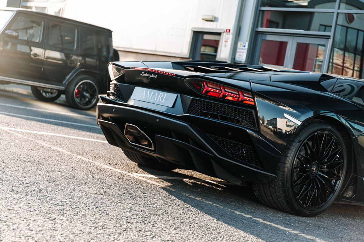 LAMBORGHINI AVENTADOR COUPE 6.5 LP 740-4 S 2DR SEMI AUTOMATIC