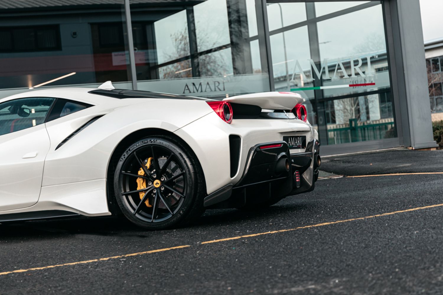 FERRARI 488 PISTA VS COUPE 3.9 VS 2DR SEMI AUTOMATIC
