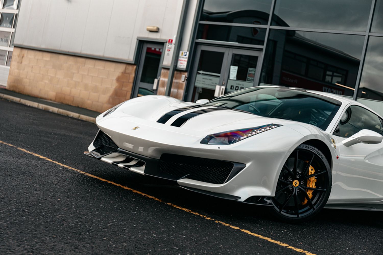 FERRARI 488 PISTA VS COUPE 3.9 VS 2DR SEMI AUTOMATIC