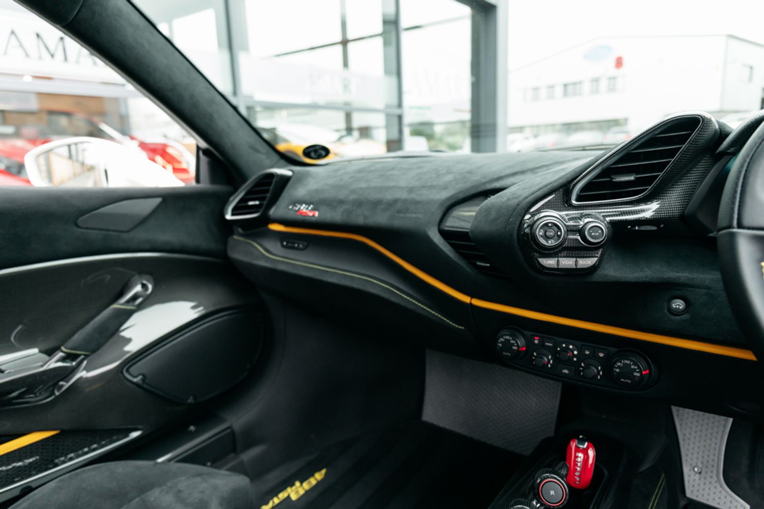 FERRARI 488 PISTA VS COUPE 3.9 VS 2DR SEMI AUTOMATIC