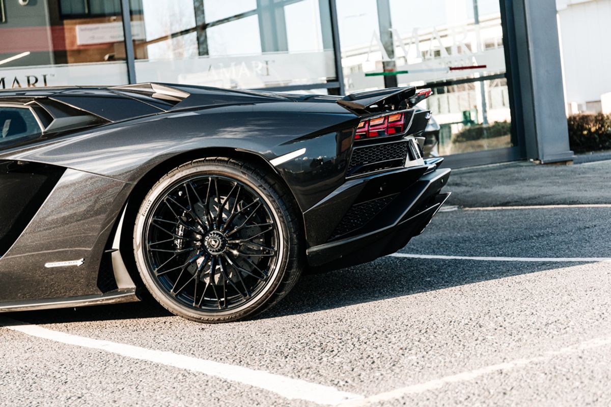 LAMBORGHINI AVENTADOR COUPE 6.5 LP 740-4 S 2DR SEMI AUTOMATIC