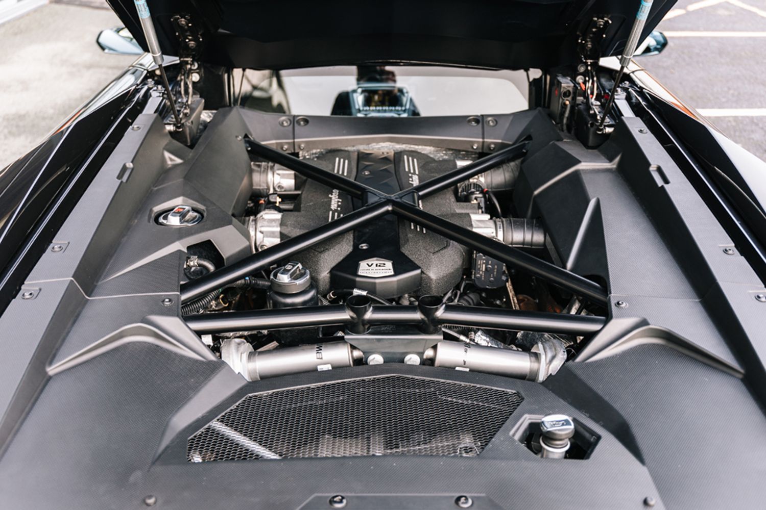 LAMBORGHINI AVENTADOR COUPE 6.5 LP 740-4 S 2DR SEMI AUTOMATIC