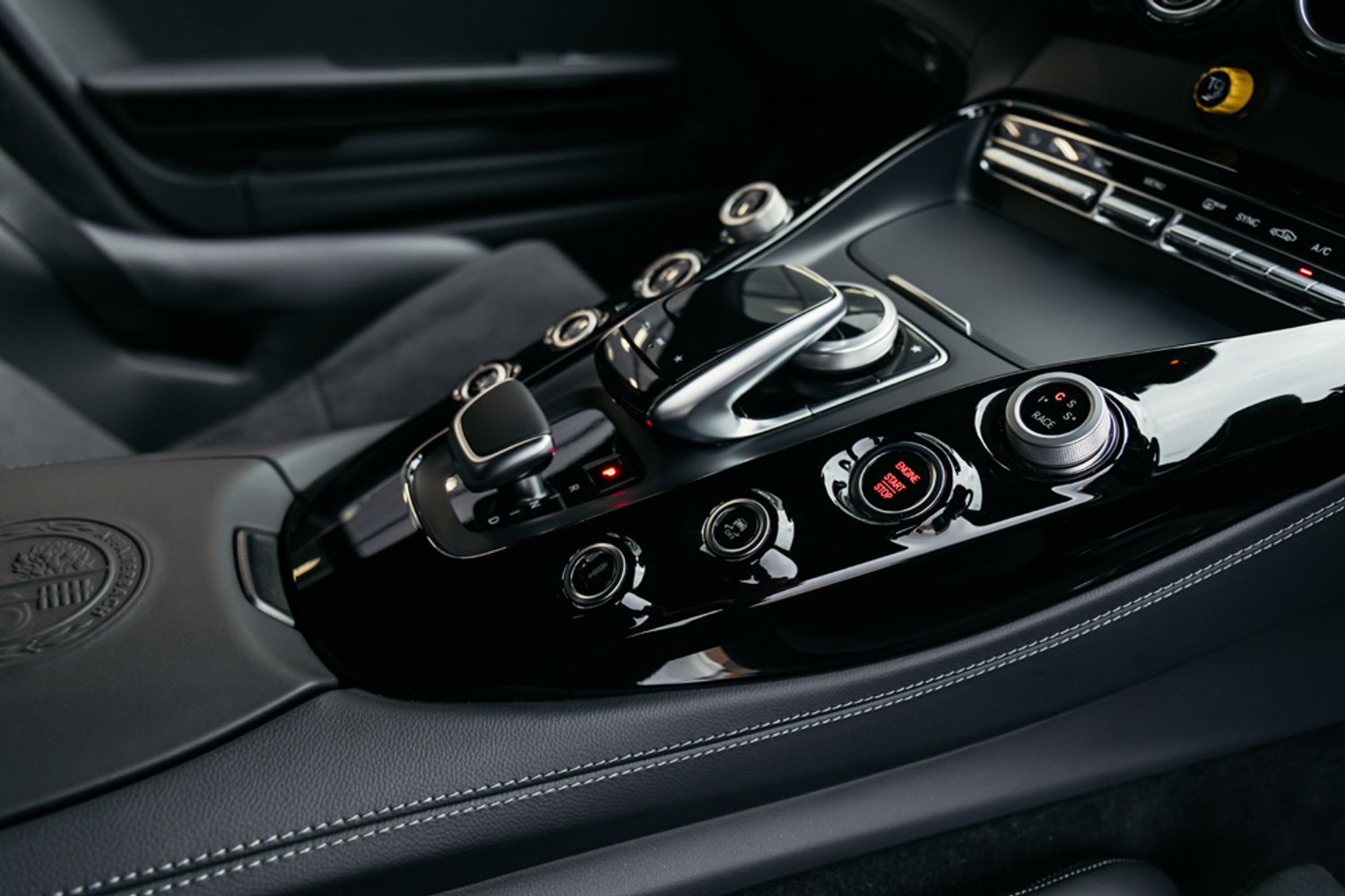 MERCEDES-BENZ AMG GT COUPE 4.0 AMG GT R PREMIUM 2DR AUTOMATIC