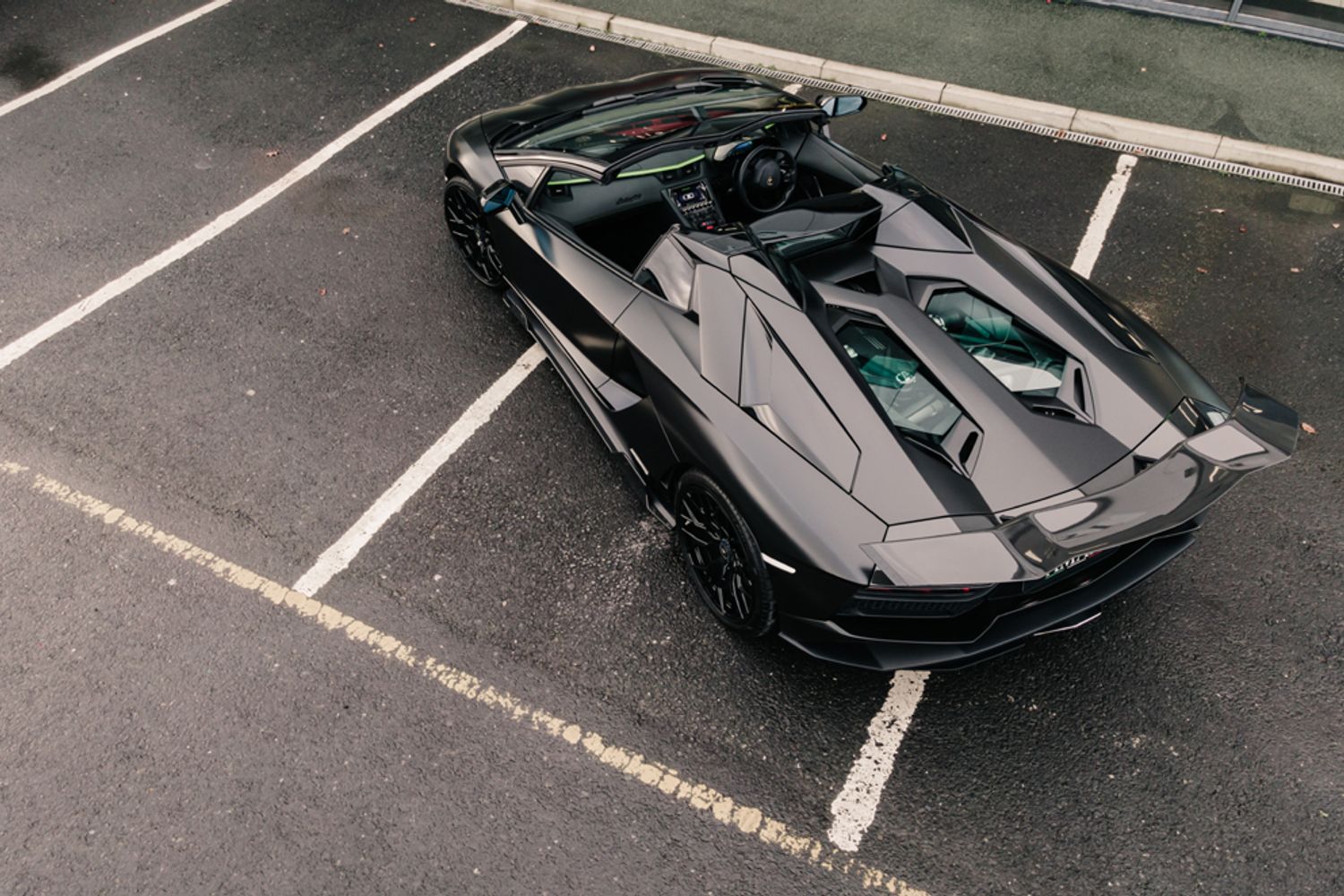 LAMBORGHINI AVENTADOR COUPE 6.5 V12 2DR SEMI AUTOMATIC