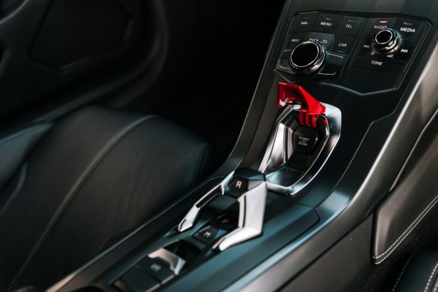 LAMBORGHINI HURACAN COUPE 5.2 LP 610-4 2DR SEMI AUTOMATIC