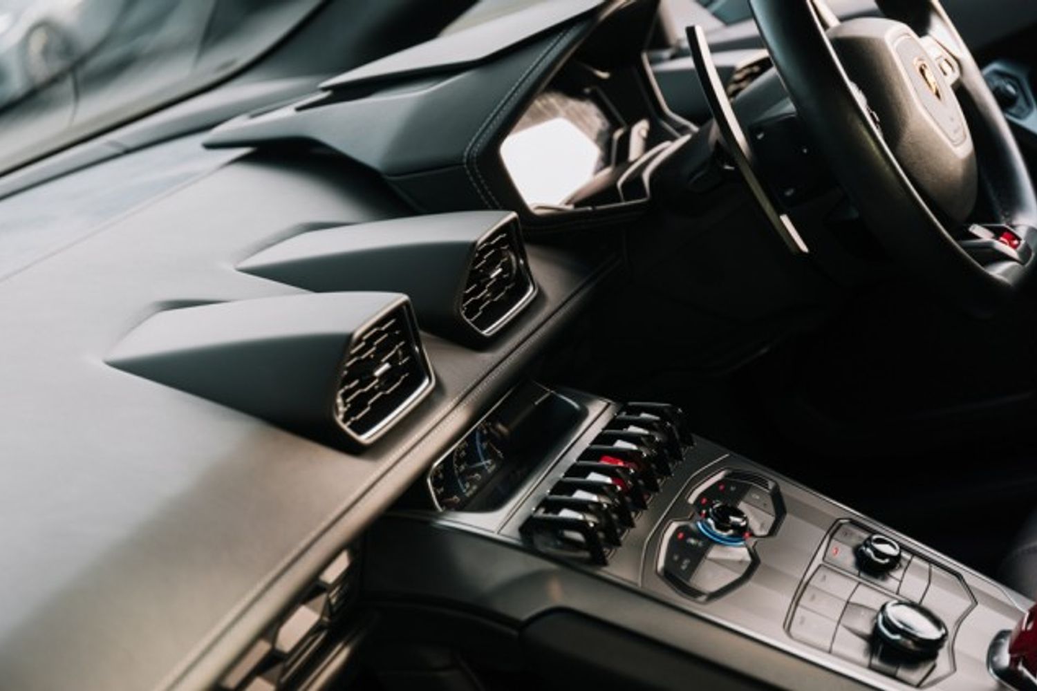 LAMBORGHINI HURACAN COUPE 5.2 LP 610-4 2DR SEMI AUTOMATIC