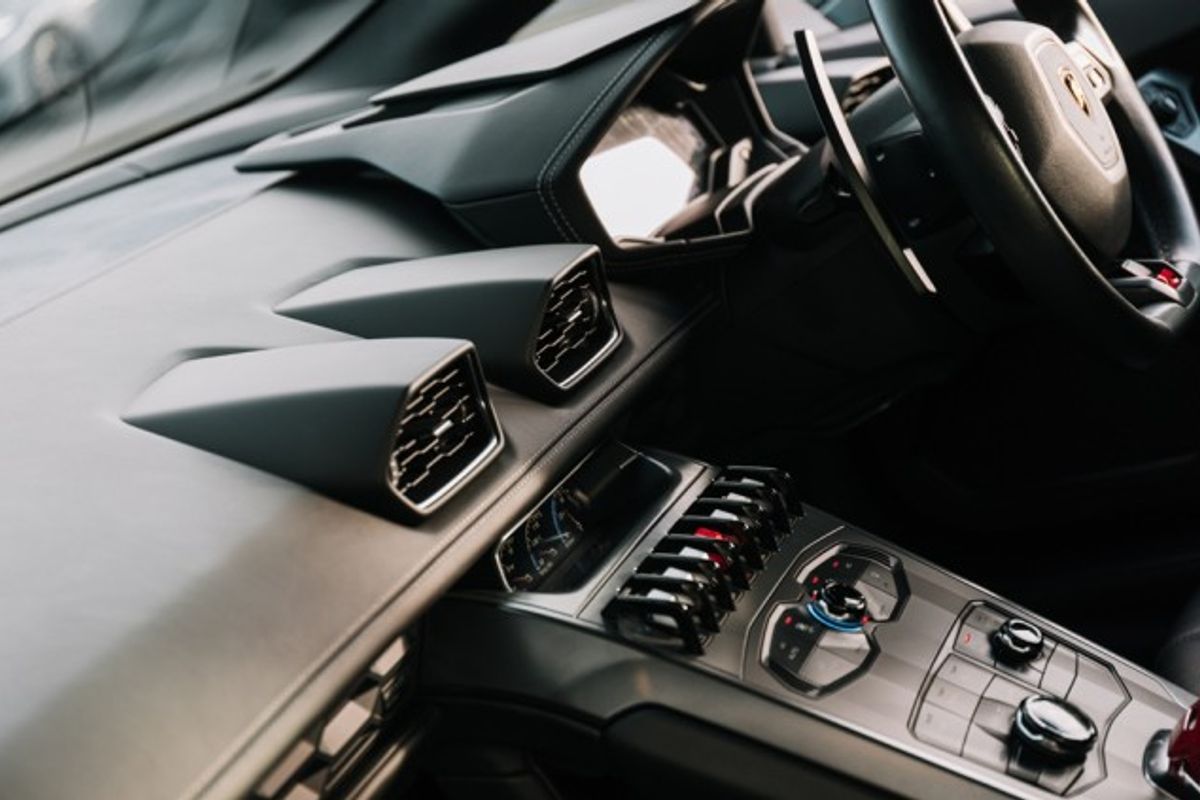 LAMBORGHINI HURACAN COUPE 5.2 LP 610-4 2DR SEMI AUTOMATIC