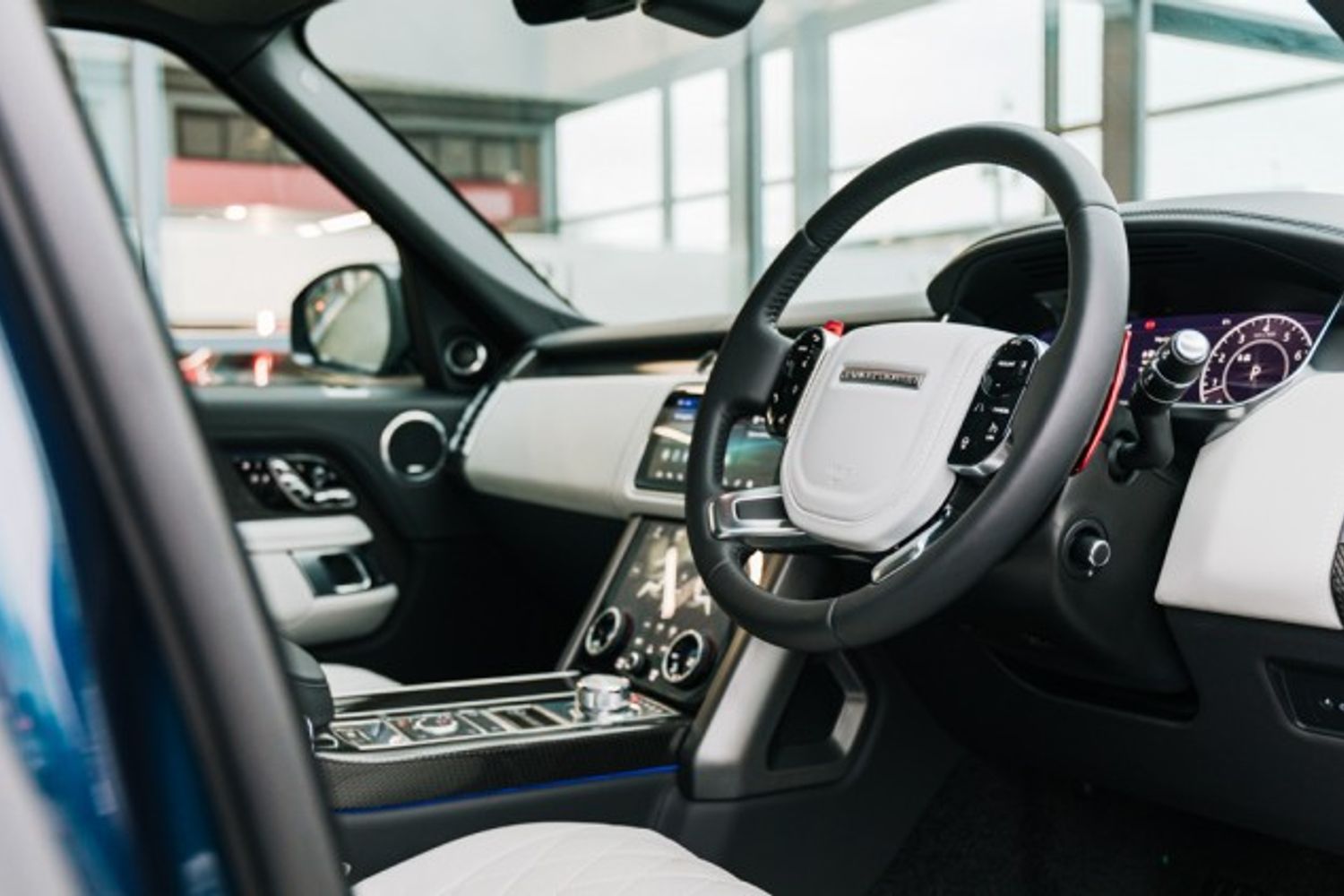LAND ROVER RANGE ROVER ESTATE 5.0 V8 SVAUTOBIOGRAPHY DYNAMIC 5DR AUTOMATIC