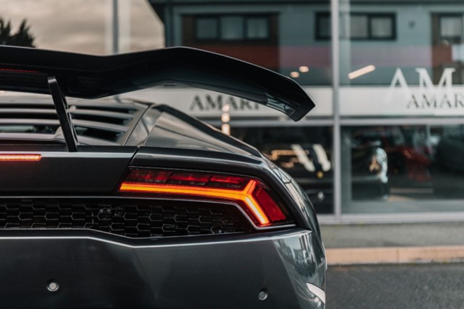 LAMBORGHINI HURACAN COUPE 5.2 LP 610-4 2DR SEMI AUTOMATIC
