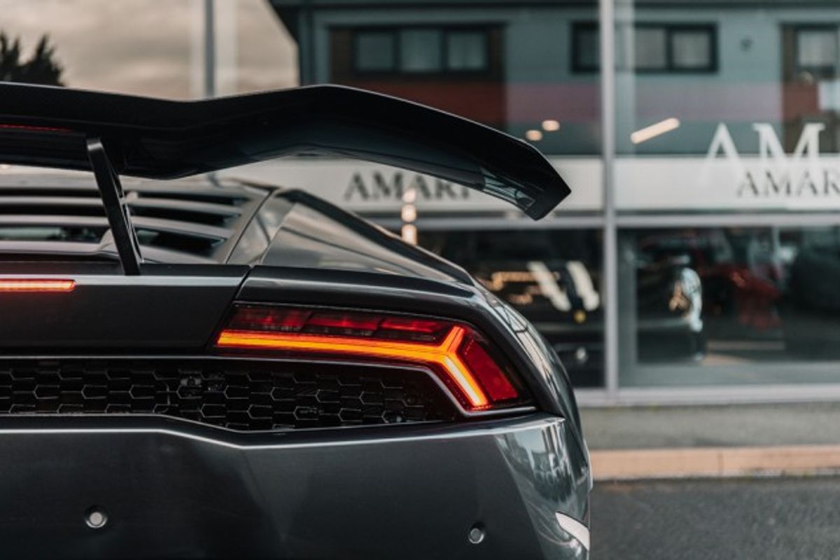 LAMBORGHINI HURACAN COUPE 5.2 LP 610-4 2DR SEMI AUTOMATIC