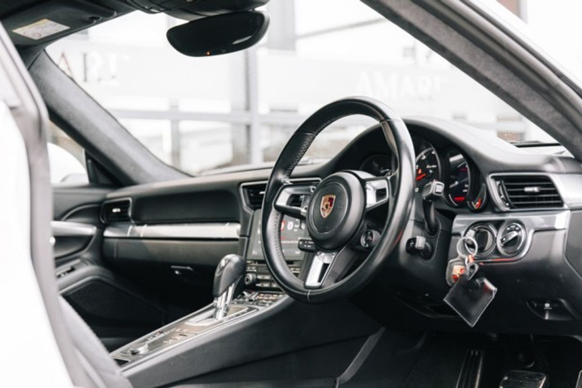 PORSCHE 911 COUPE 3.8 TURBO PDK 2DR SEMI AUTOMATIC