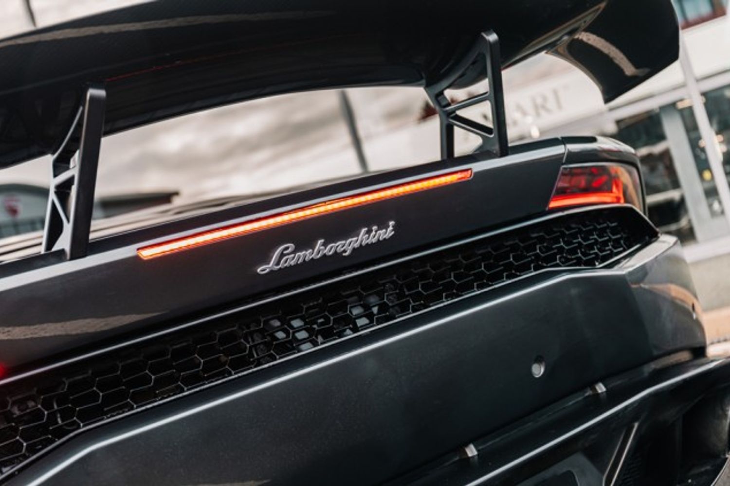 LAMBORGHINI HURACAN COUPE 5.2 LP 610-4 2DR SEMI AUTOMATIC