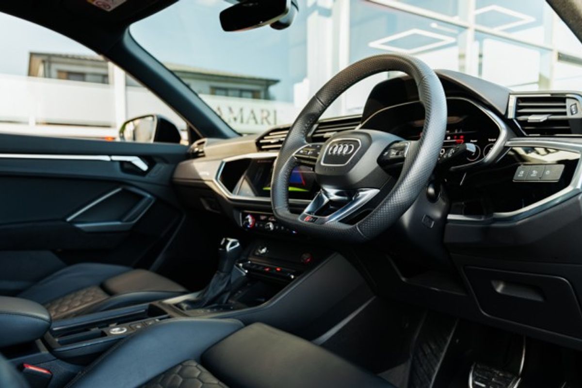 AUDI RS Q3 ESTATE 2.5 RS TFSI QUATTRO 5DR SEMI AUTOMATIC