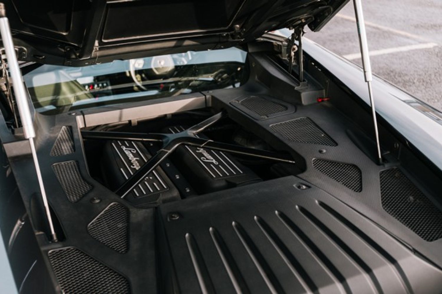 LAMBORGHINI HURACAN COUPE 5.2 LP 610-4 2DR SEMI AUTOMATIC