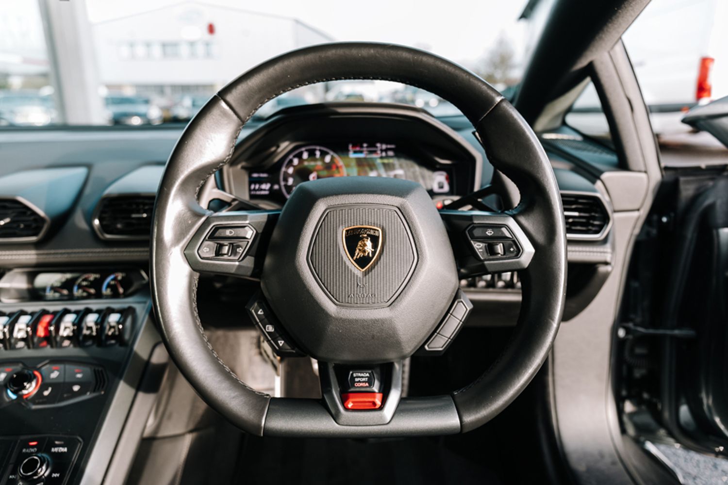 LAMBORGHINI HURACAN COUPE 5.2 LP 610-4 2DR SEMI AUTOMATIC