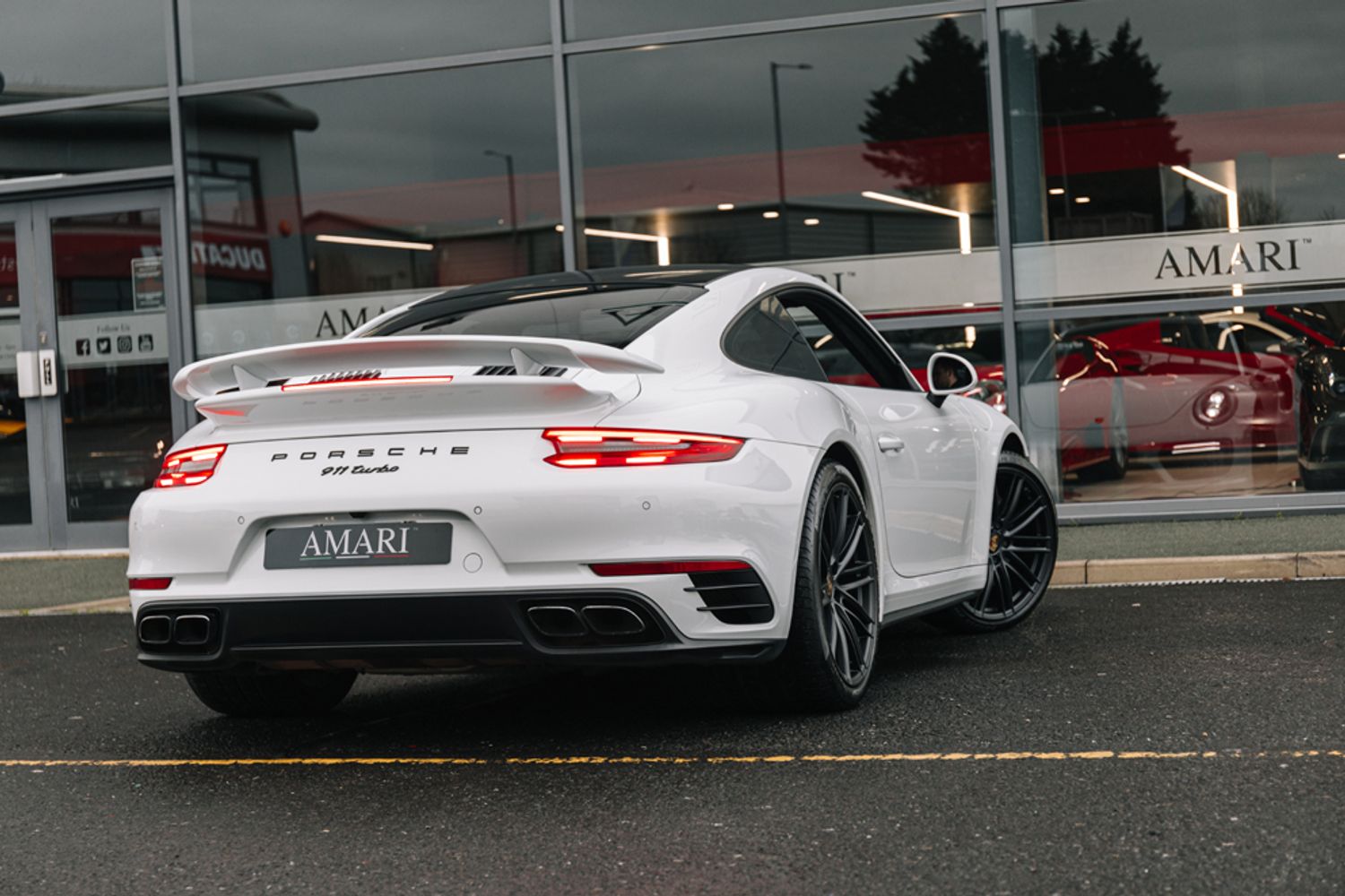 PORSCHE 911 COUPE 3.8 TURBO PDK 2DR SEMI AUTOMATIC