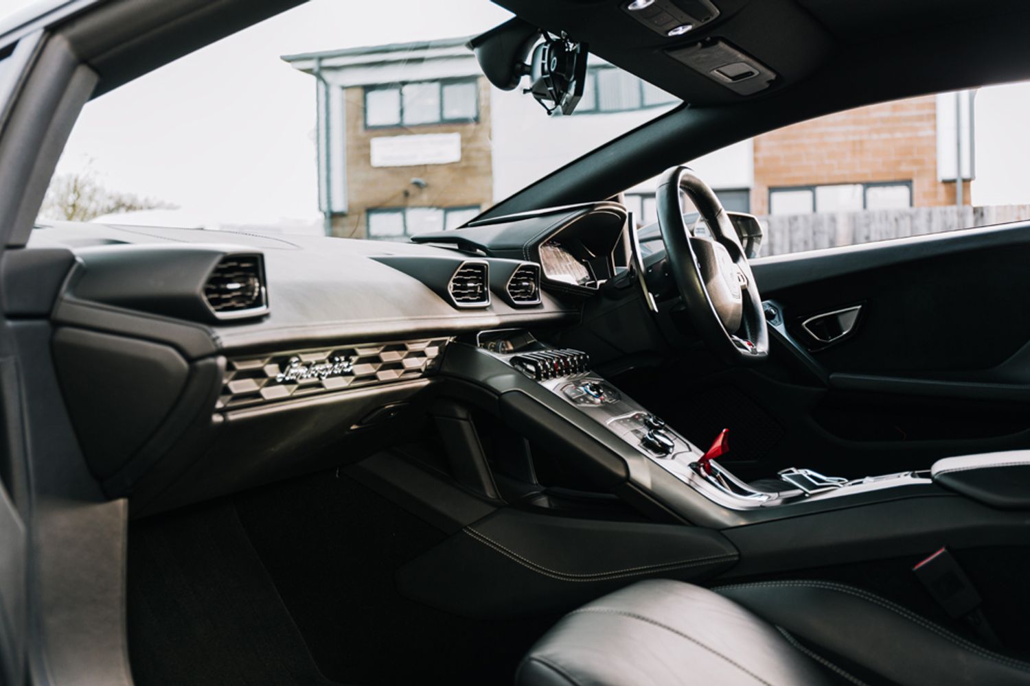 LAMBORGHINI HURACAN COUPE 5.2 LP 610-4 2DR SEMI AUTOMATIC