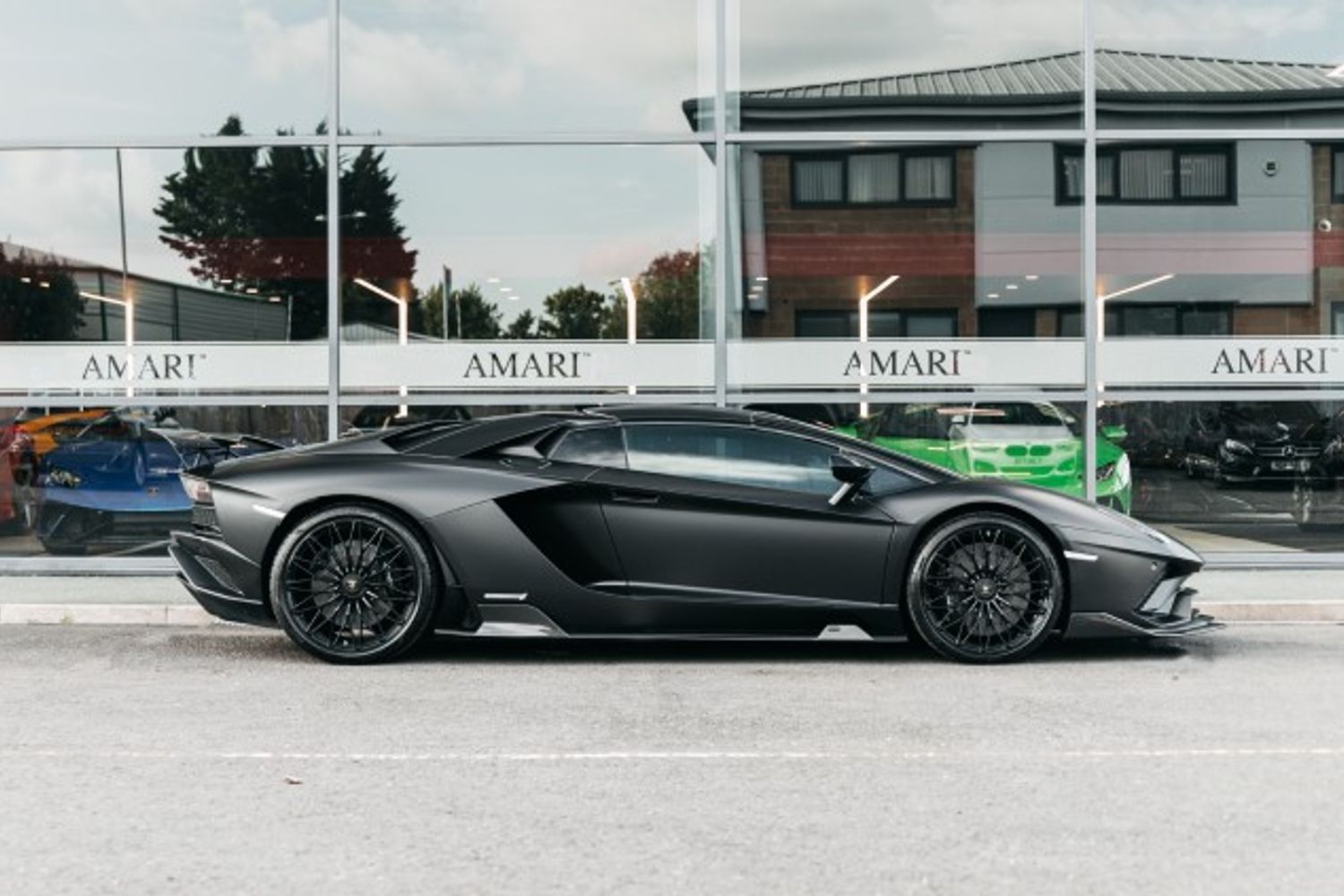 LAMBORGHINI AVENTADOR CONVERTIBLE 6.5 LP 740-4 S ROADSTER 2DR SEMI AUTOMATIC