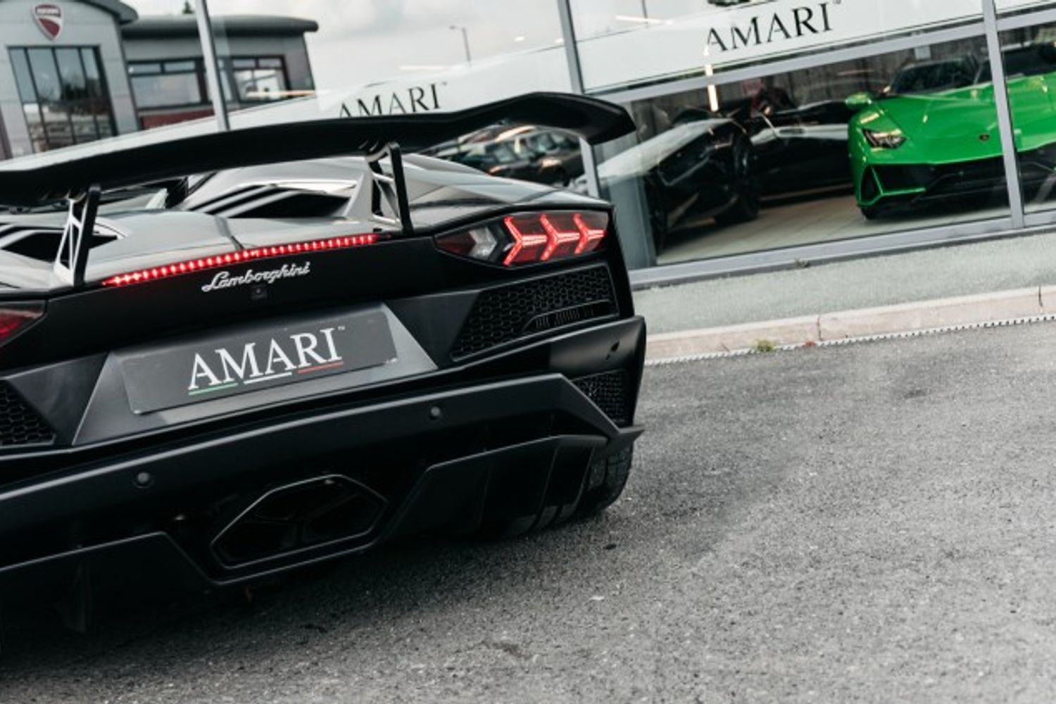 LAMBORGHINI AVENTADOR CONVERTIBLE 6.5 LP 740-4 S ROADSTER 2DR SEMI AUTOMATIC