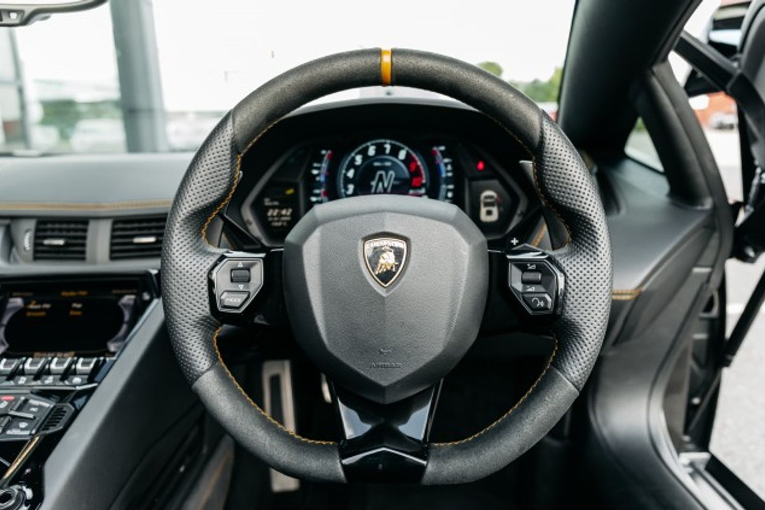 LAMBORGHINI AVENTADOR CONVERTIBLE 6.5 LP 740-4 S ROADSTER 2DR SEMI AUTOMATIC
