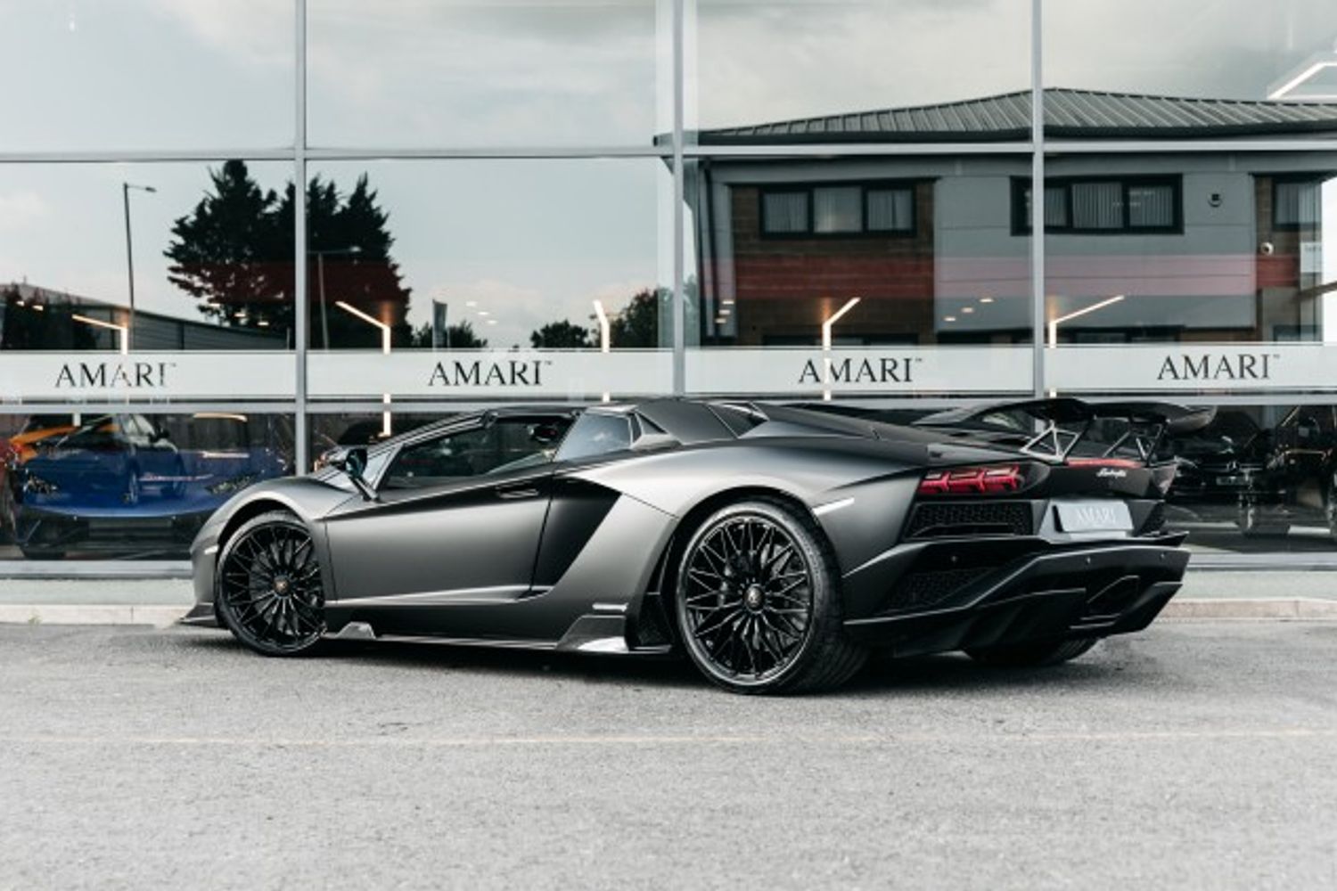 LAMBORGHINI AVENTADOR CONVERTIBLE 6.5 LP 740-4 S ROADSTER 2DR SEMI AUTOMATIC