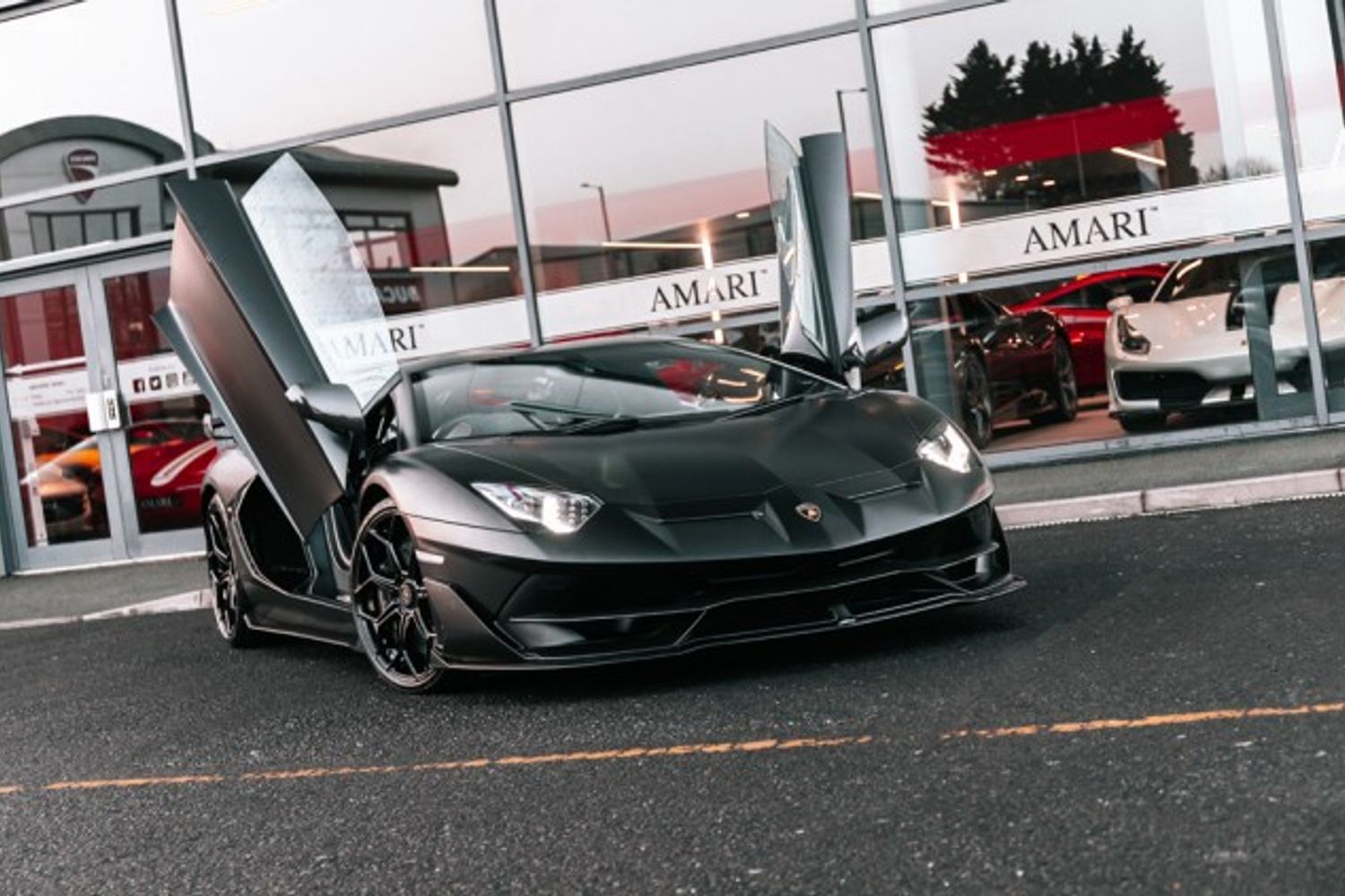 LAMBORGHINI AVENTADOR COUPE 6.5 LP 770-4 SVJ 2DR SEMI AUTOMATIC