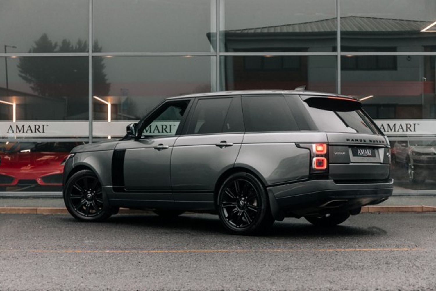 LAND ROVER RANGE ROVER DIESEL ESTATE 3.0 SDV6 VOGUE 5DR AUTOMATIC
