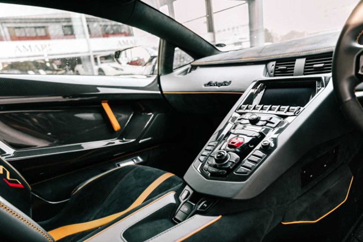 LAMBORGHINI AVENTADOR COUPE 6.5 LP 770-4 SVJ 2DR SEMI AUTOMATIC