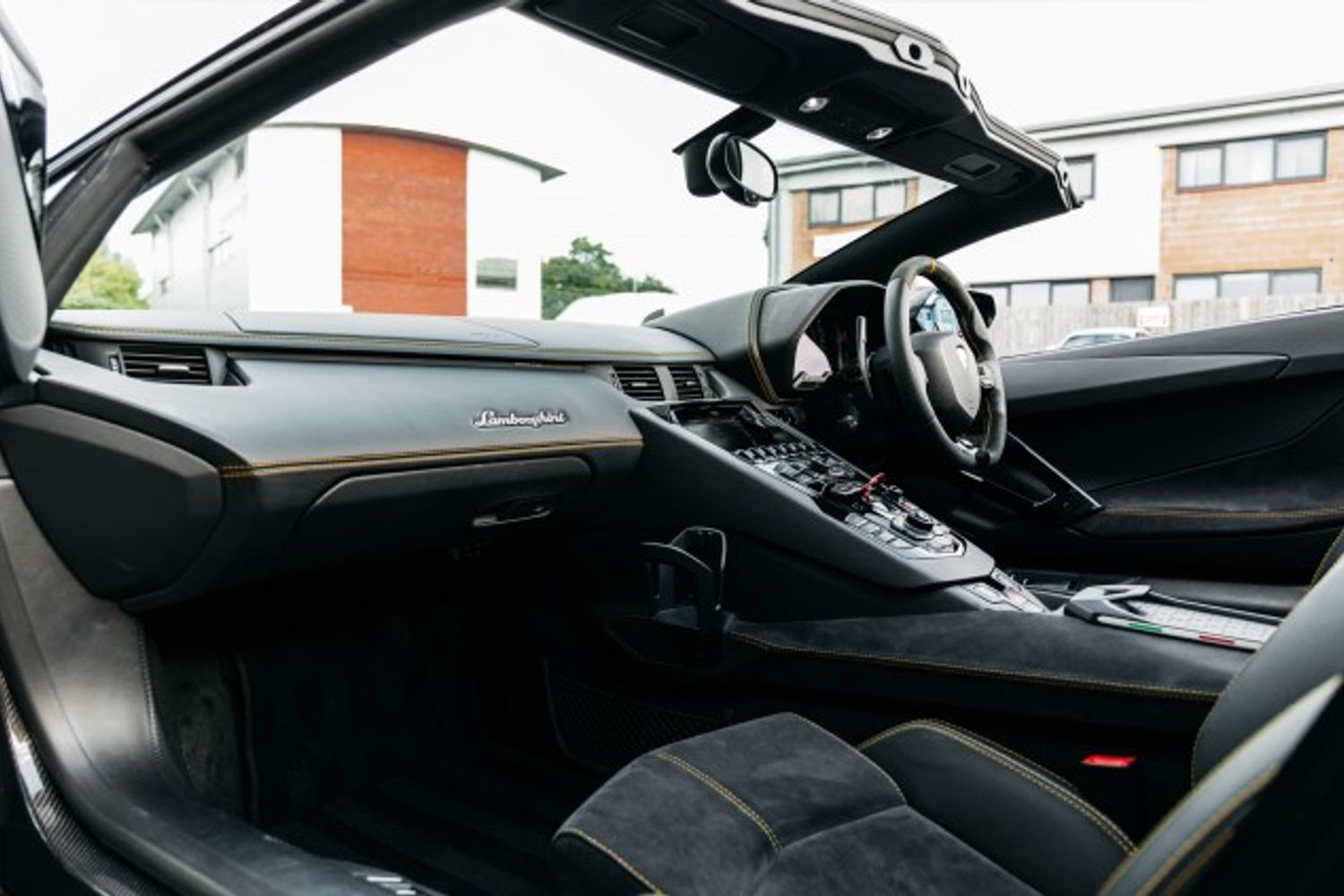 LAMBORGHINI AVENTADOR CONVERTIBLE 6.5 LP 740-4 S ROADSTER 2DR SEMI AUTOMATIC