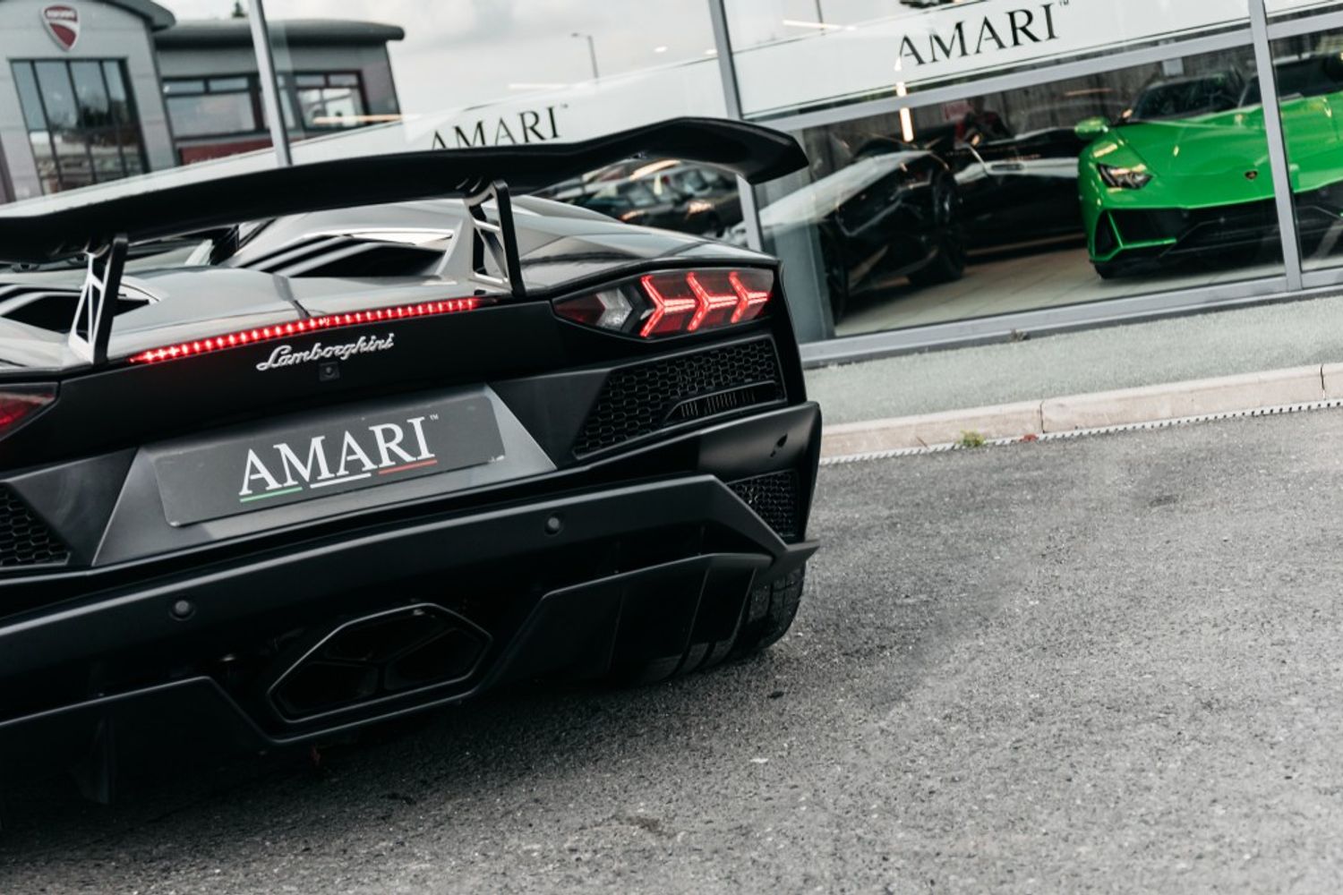 LAMBORGHINI AVENTADOR CONVERTIBLE 6.5 LP 740-4 S ROADSTER 2DR SEMI AUTOMATIC