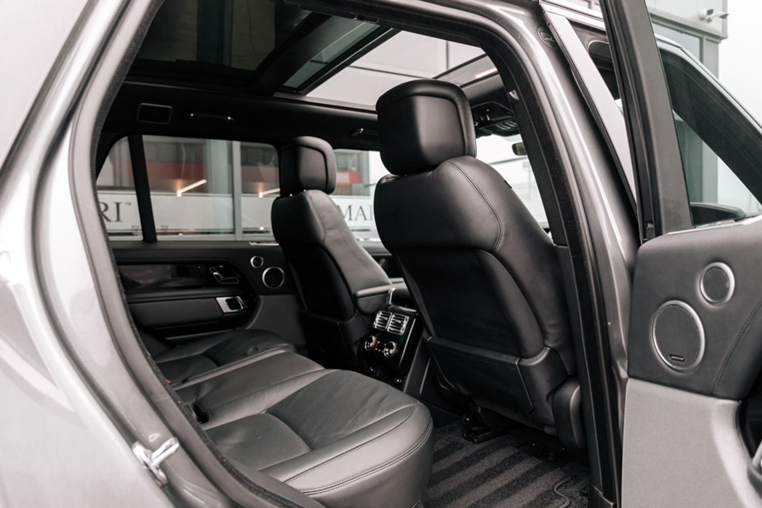 LAND ROVER RANGE ROVER DIESEL ESTATE 3.0 SDV6 VOGUE 5DR AUTOMATIC
