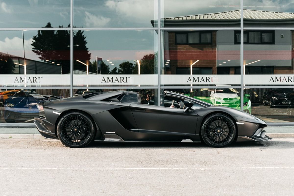 LAMBORGHINI AVENTADOR CONVERTIBLE 6.5 LP 740-4 S ROADSTER 2DR SEMI AUTOMATIC