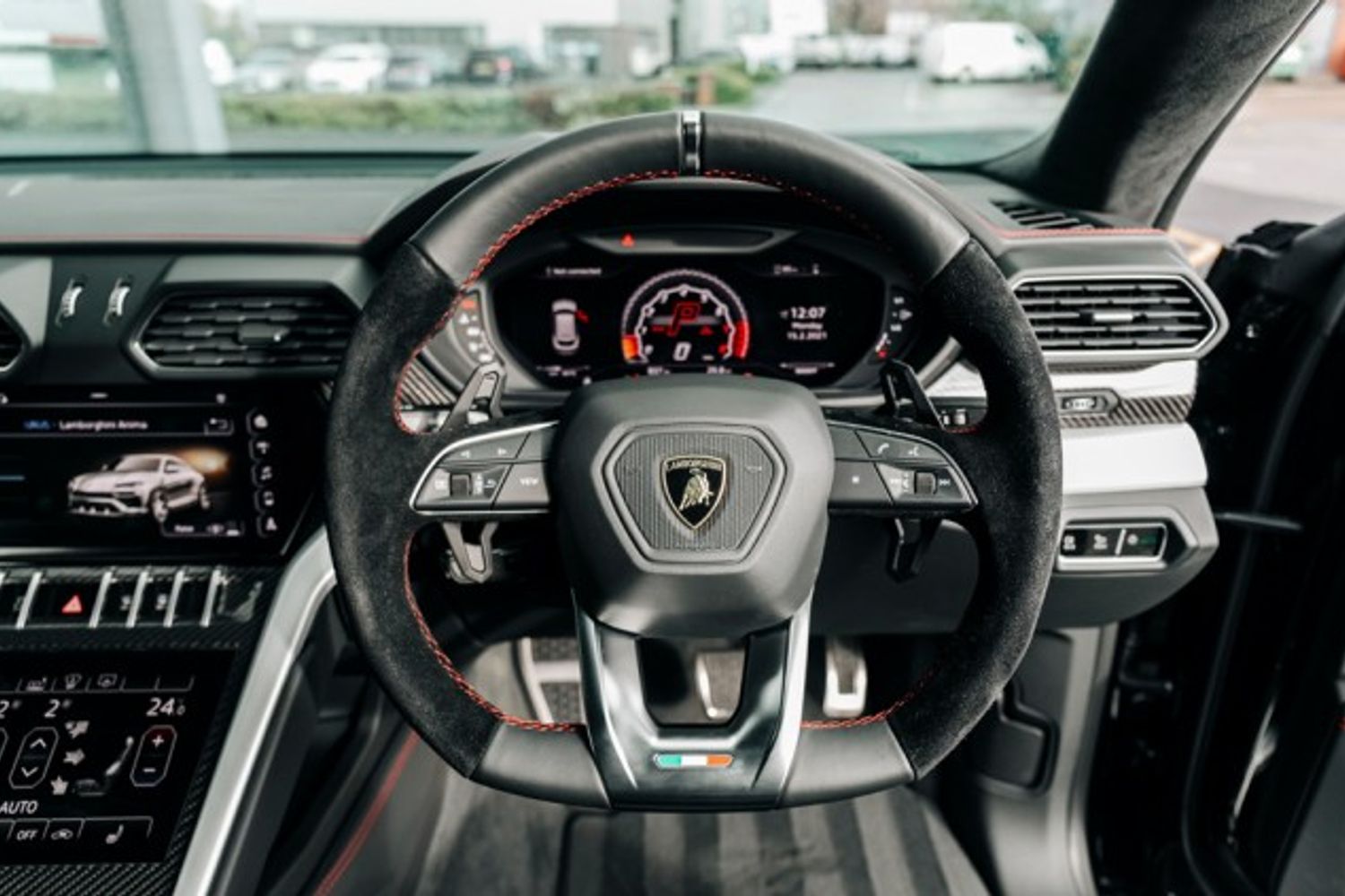 LAMBORGHINI URUS ESTATE 4.0 V8 5DR AUTOMATIC