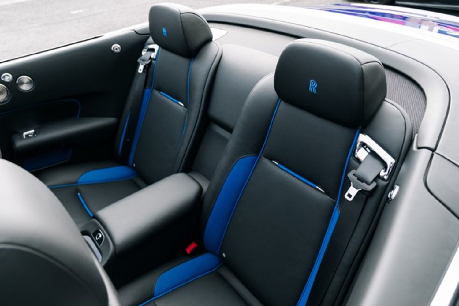 ROLLS-ROYCE DAWN CONVERTIBLE 6.6 V12 2DR AUTOMATIC