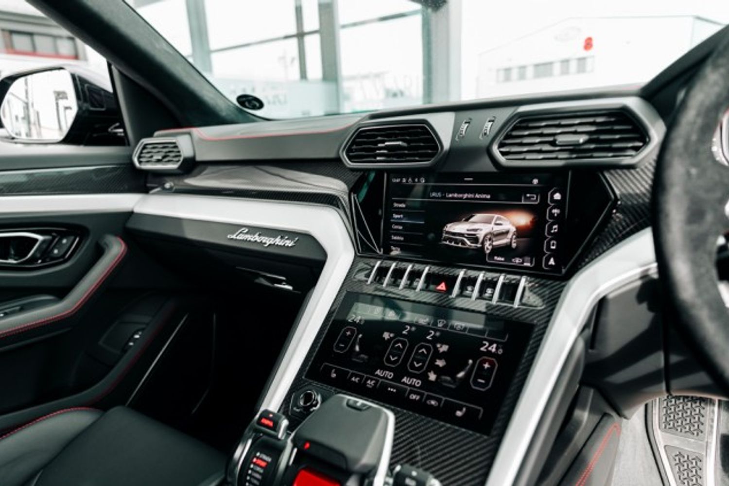 LAMBORGHINI URUS ESTATE 4.0 V8 5DR AUTOMATIC
