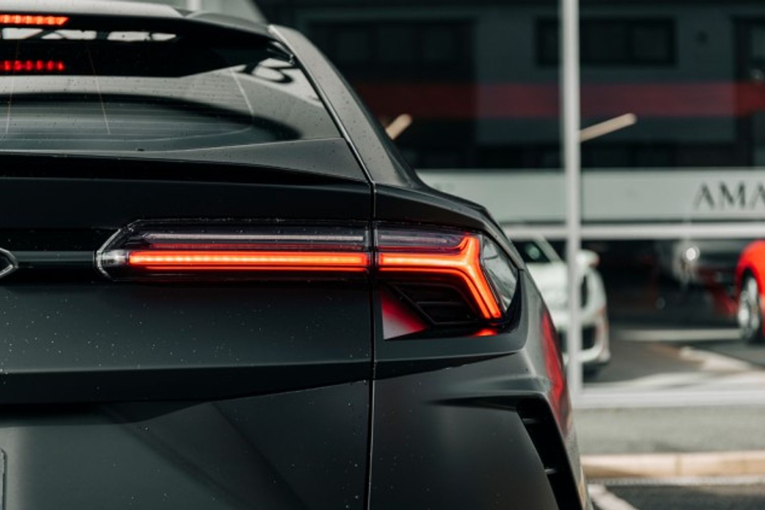 LAMBORGHINI URUS ESTATE 4.0 V8 5DR AUTOMATIC