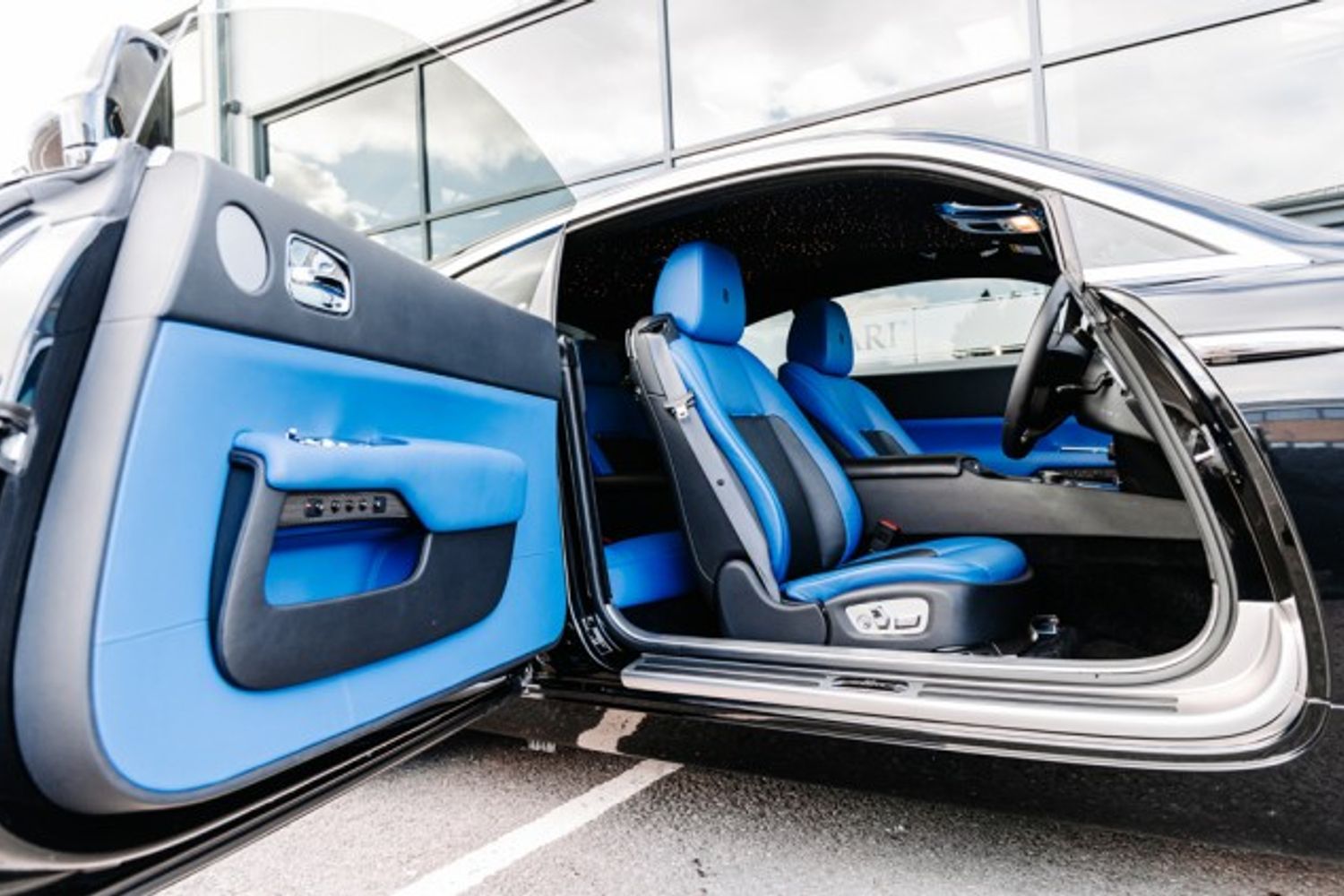 ROLLS-ROYCE WRAITH COUPE Black Badge 6.6 V12 2DR AUTOMATIC