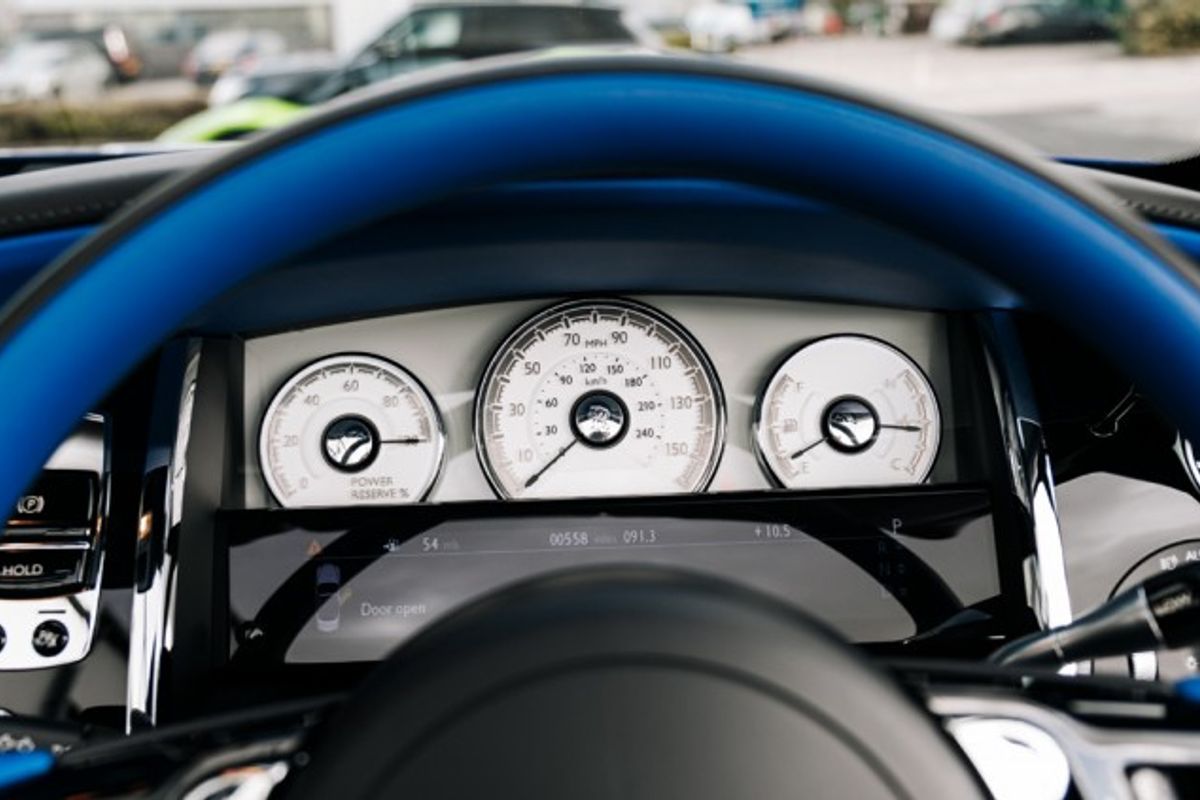 ROLLS-ROYCE DAWN CONVERTIBLE 6.6 V12 2DR AUTOMATIC