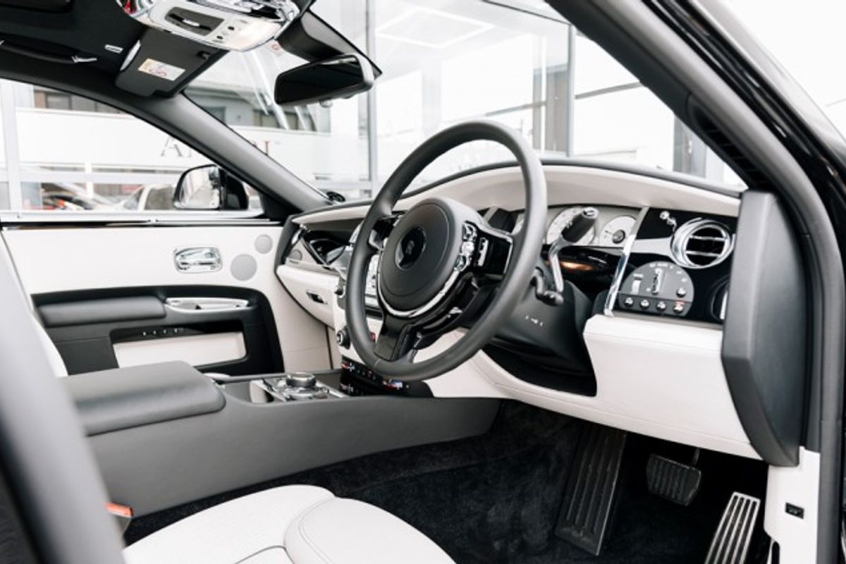 ROLLS-ROYCE GHOST SALOON 6.6 V12 EWB 4DR AUTOMATIC
