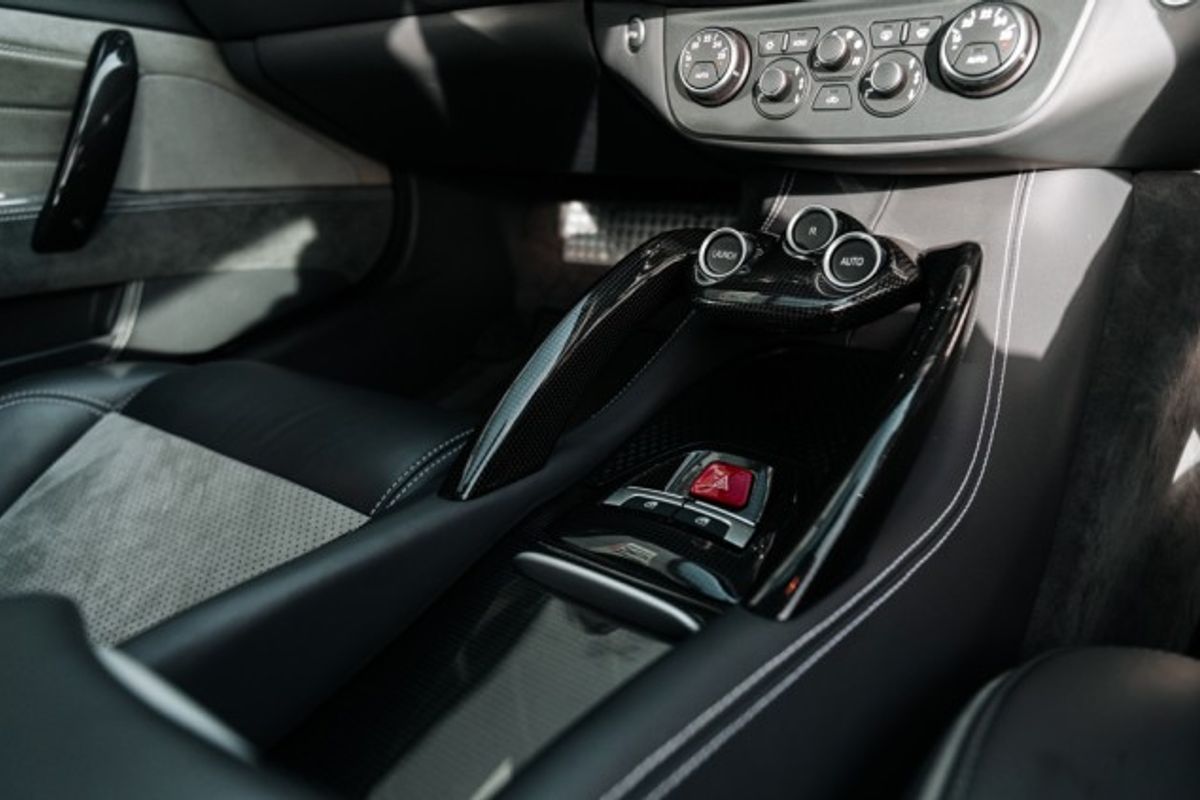 FERRARI FF HATCHBACK 6.3 V12 3DR