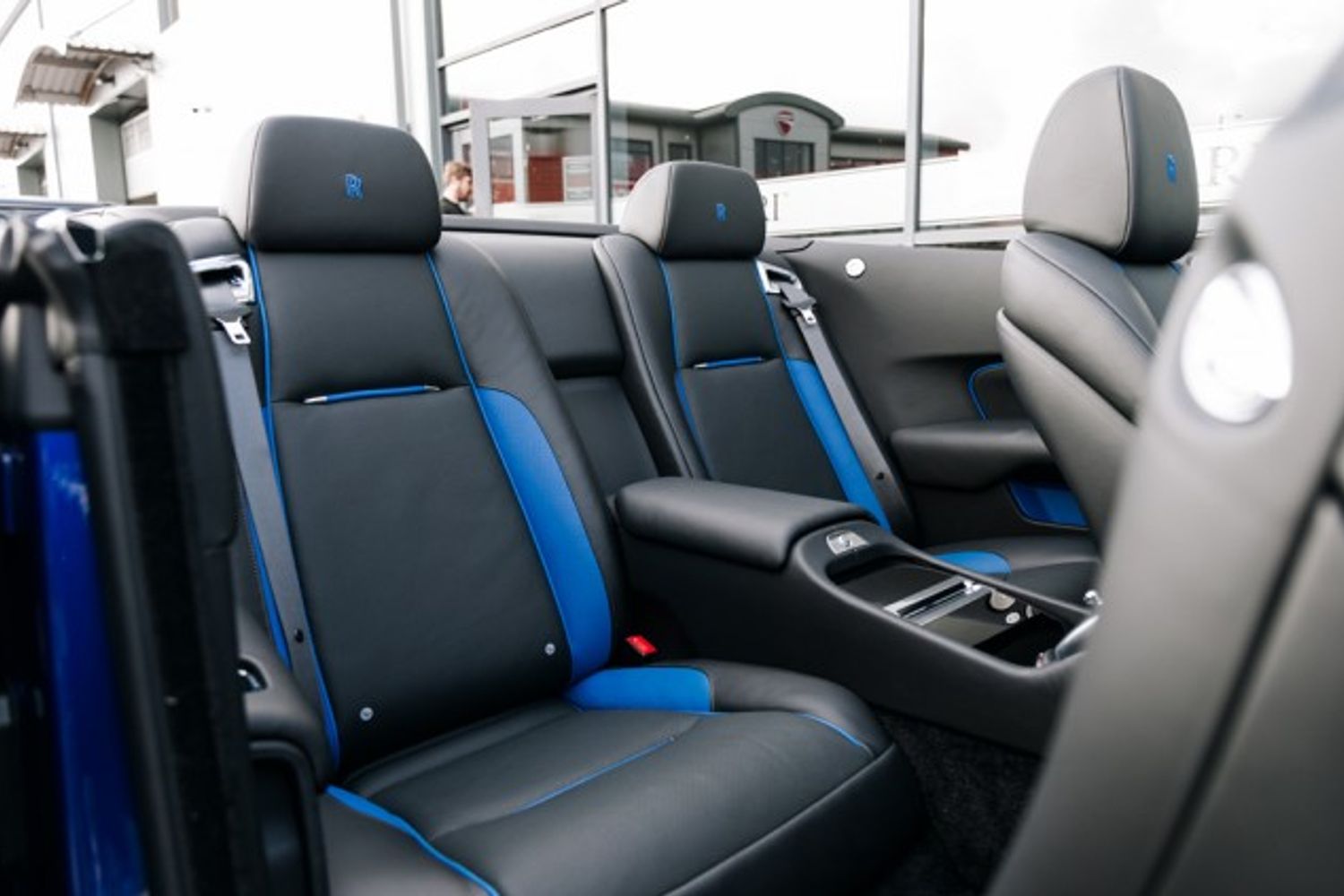 ROLLS-ROYCE DAWN CONVERTIBLE 6.6 V12 2DR AUTOMATIC