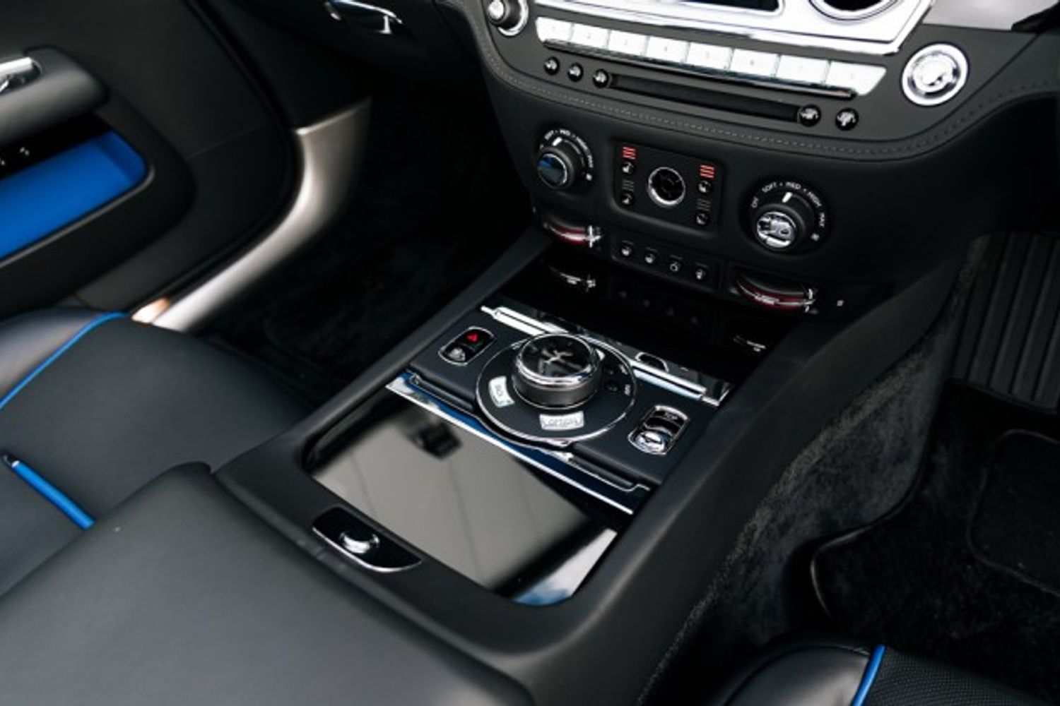 ROLLS-ROYCE DAWN CONVERTIBLE 6.6 V12 2DR AUTOMATIC