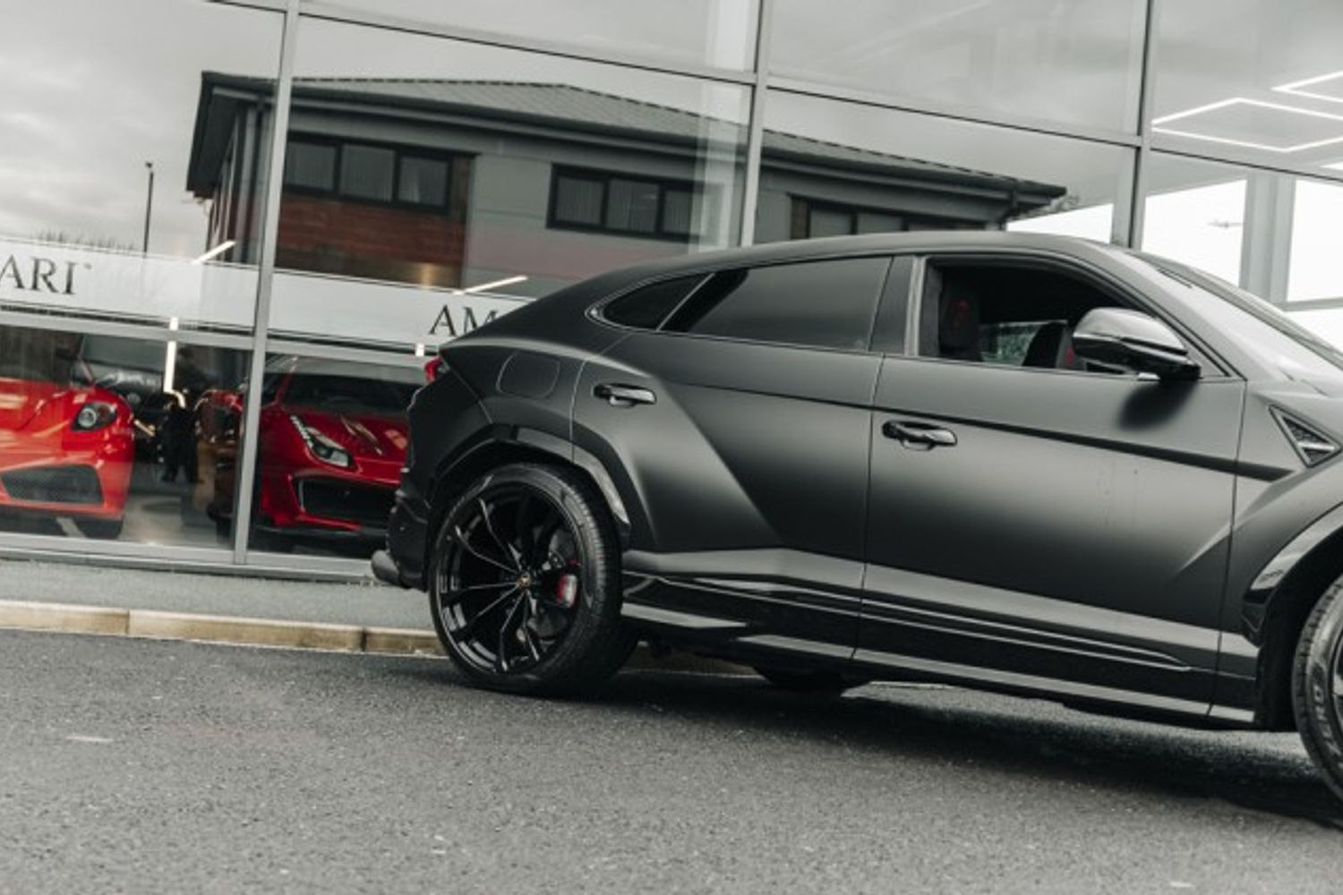 LAMBORGHINI URUS ESTATE 4.0 V8 5DR AUTOMATIC