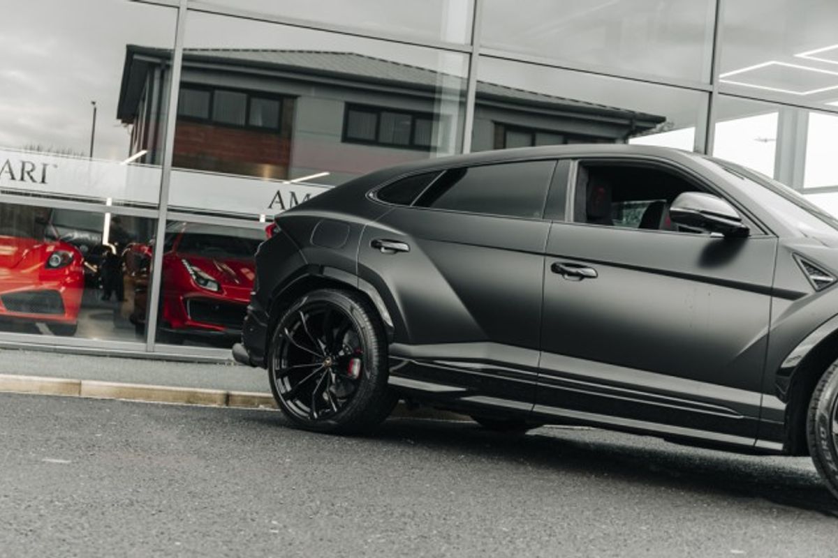 LAMBORGHINI URUS ESTATE 4.0 V8 5DR AUTOMATIC