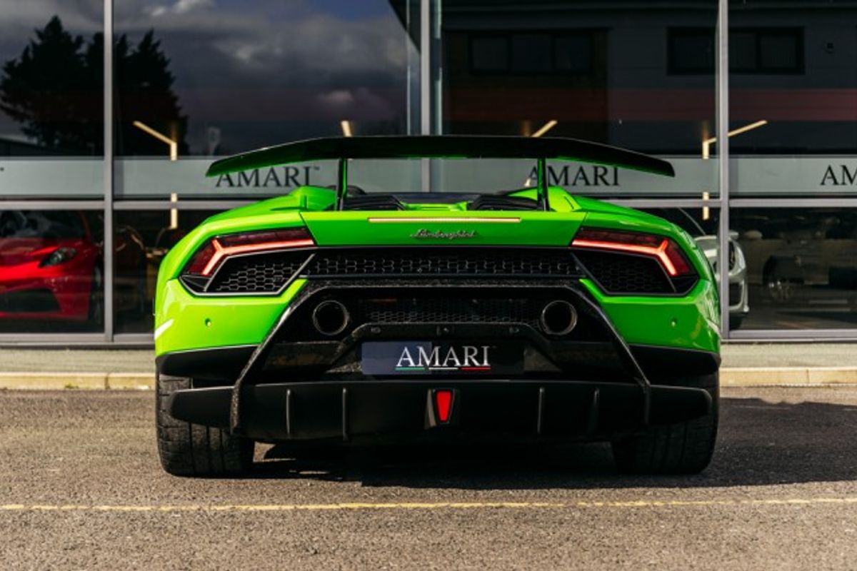 LAMBORGHINI HURACAN SPYDER 5.2 LP 640-4 PERFORMANTE SPYDER 2DR SEMI AUTOMATIC