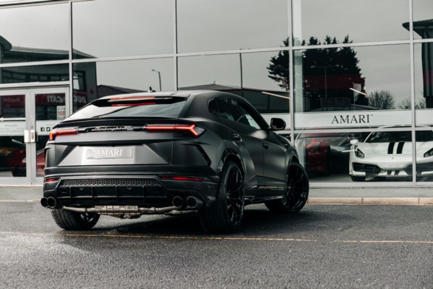 LAMBORGHINI URUS ESTATE 4.0 V8 5DR AUTOMATIC
