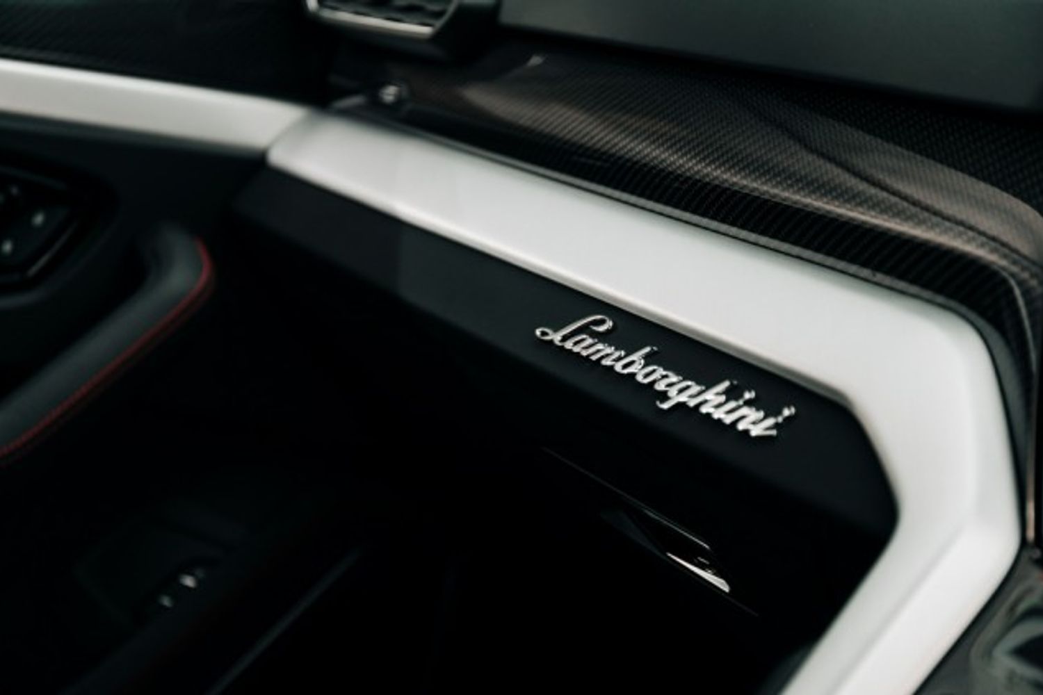 LAMBORGHINI URUS ESTATE 4.0 V8 5DR AUTOMATIC